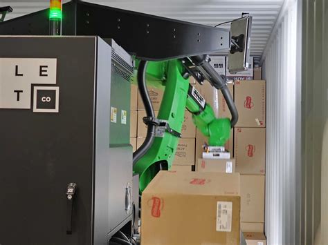 Unloading Robot Launches in Europe at Hermes Fulfilment